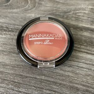 Mannakadar Beauty buildable blush in Bali Babe
